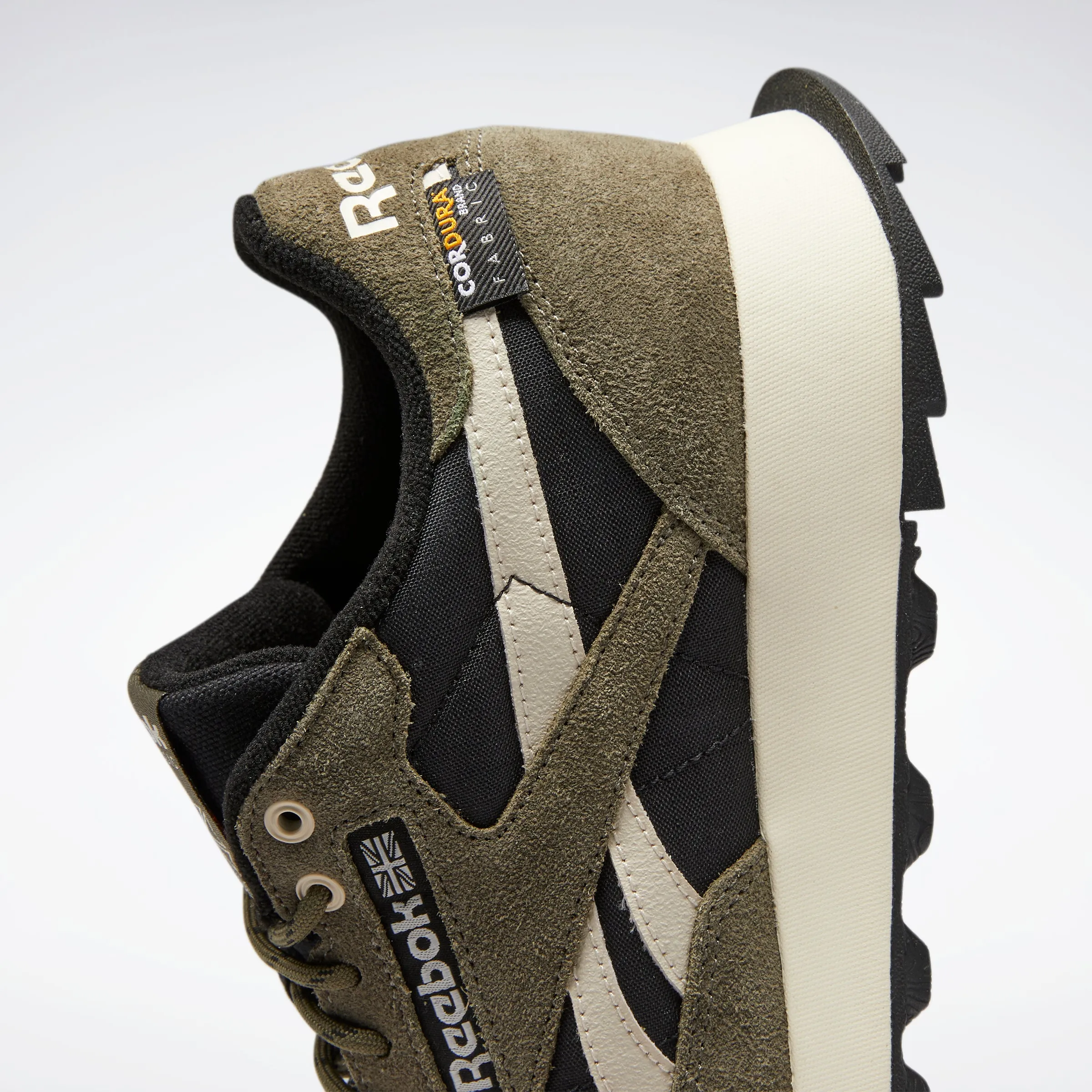 Reebok Footwear Men Classic Leather Shoes Cblack/Armgrn/Stucco