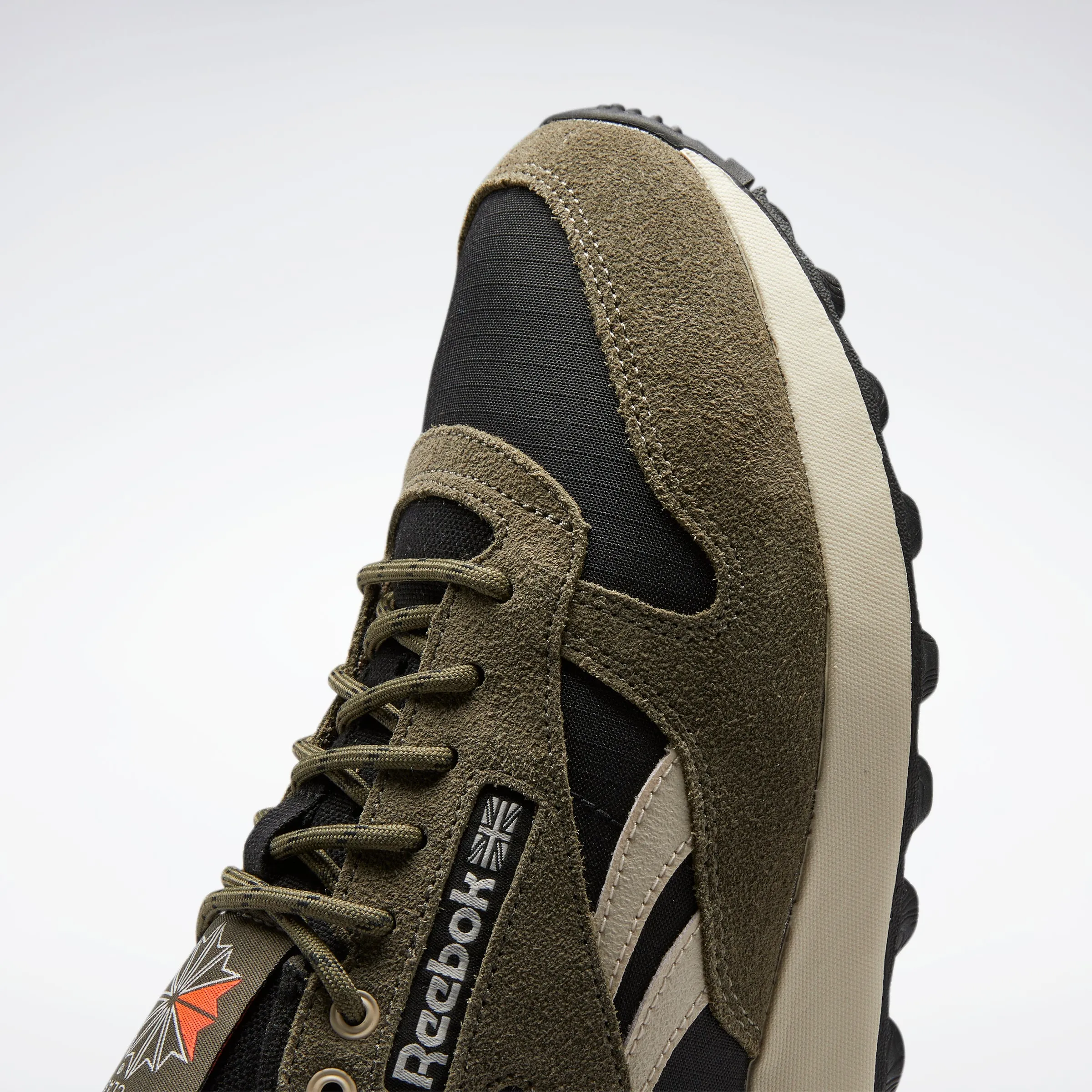 Reebok Footwear Men Classic Leather Shoes Cblack/Armgrn/Stucco